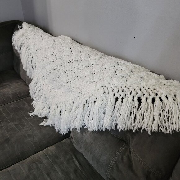 Crochet Shawl Blanket Tassels Cottage Country Granny Core White - Picture 3 of 3